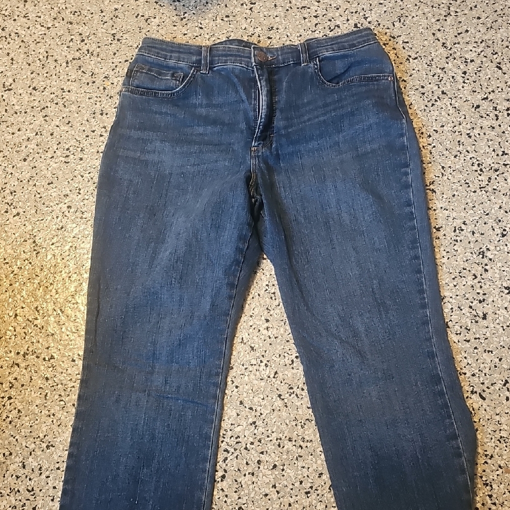 Classic Lee High Rise Straight Leg Blue Denim Jeans. Size 14